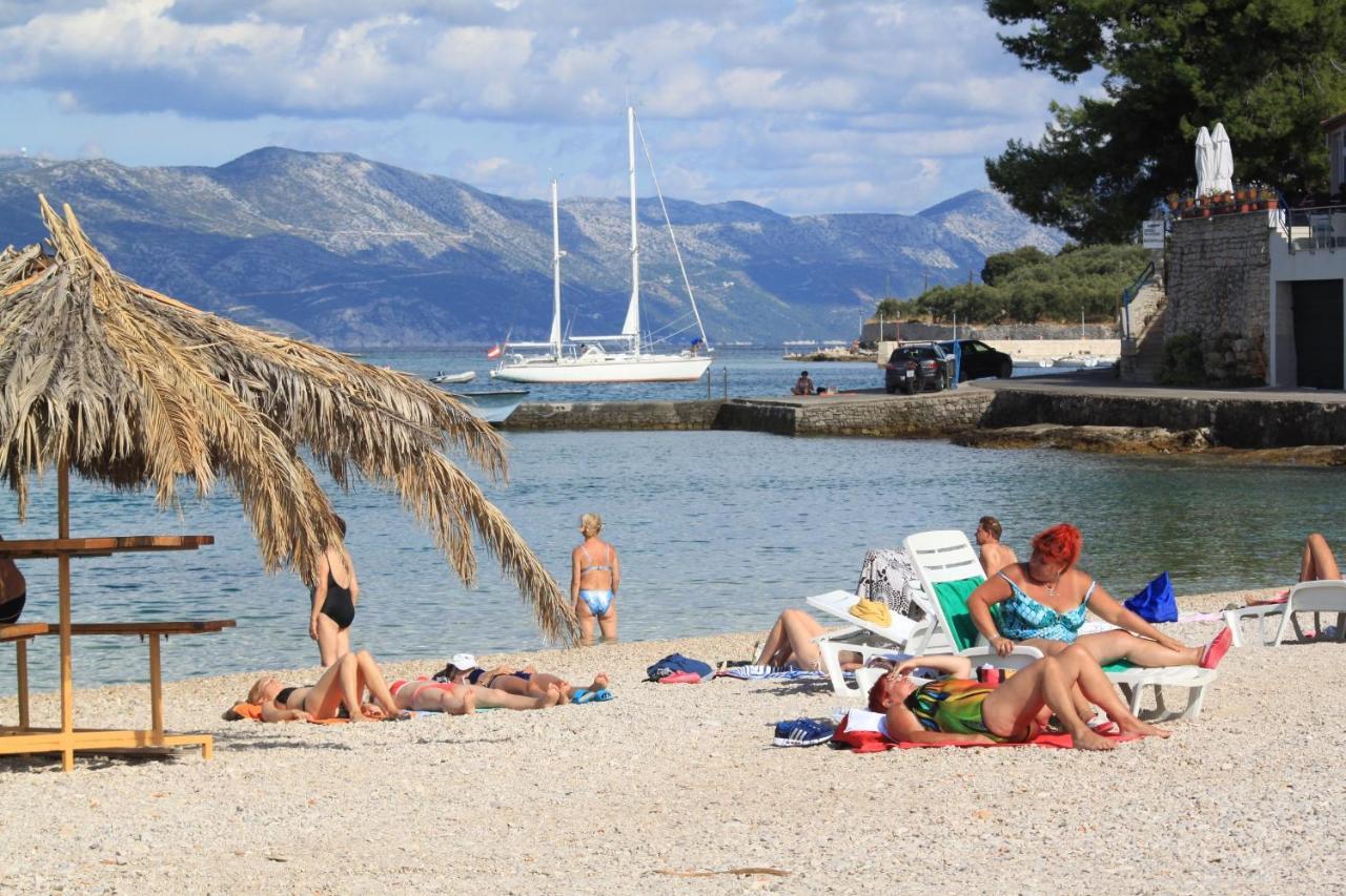 Apartments With A Parking Space Lumbarda, Korcula - 4473 Bagian luar foto